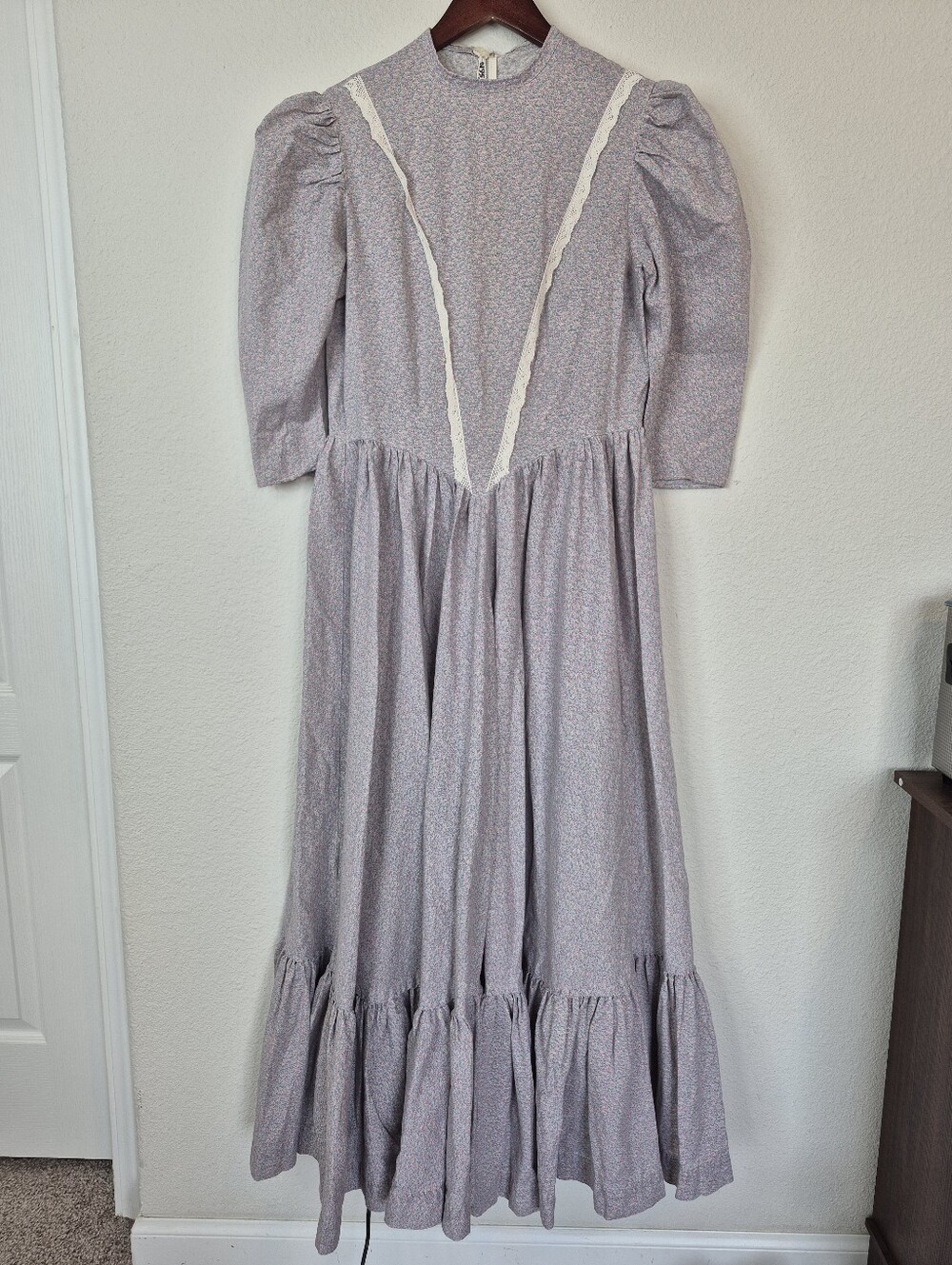 Vintage Prairie Maxi Dress Cottagecore Calico Floral Lace Trim Puff Sleeve Gown